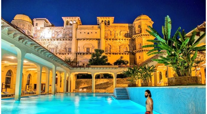 नीमराना फोर्टः पहाड़ काटकर बनाया गया था ये किला, वीकेंड का Best Destination