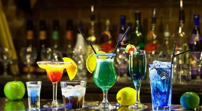 Goa Yatra, पहला दिन: Sea Food वाले रेस्टोरेंट में हम वेजिटेरियन खाना खा रहे थे!