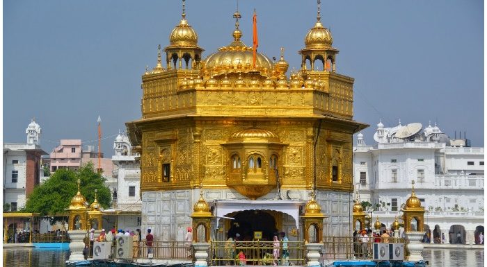 Golden Temple: सिख धर्म को करीब से जानें, घूम लें ये मंदिर